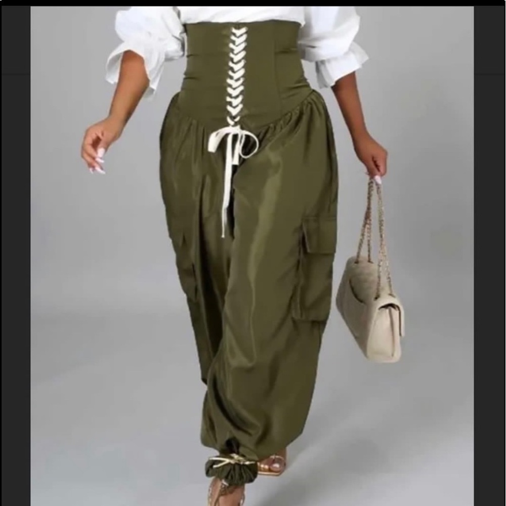 Green Tie up Pants with Pockets